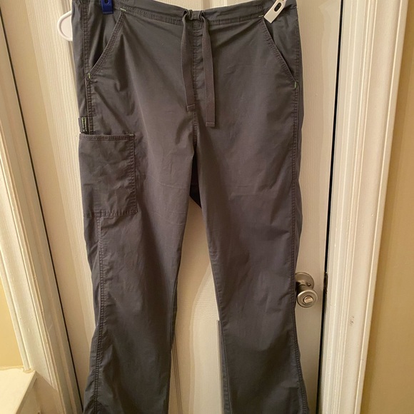 Gray V-Neck Scrub Top - Picture 8 of 8